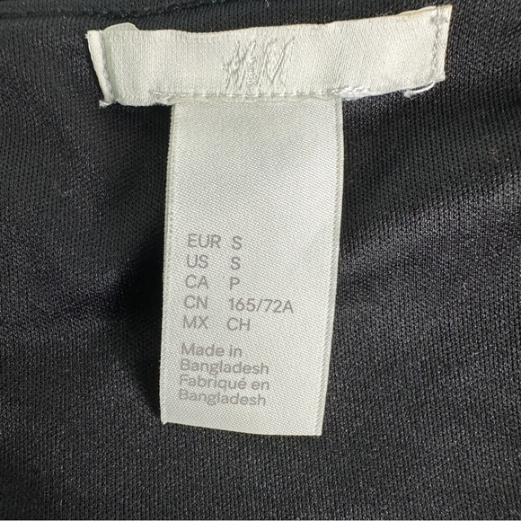 H&M Sequin Floral Velour Mini Skirt Small - Picture 4 of 5